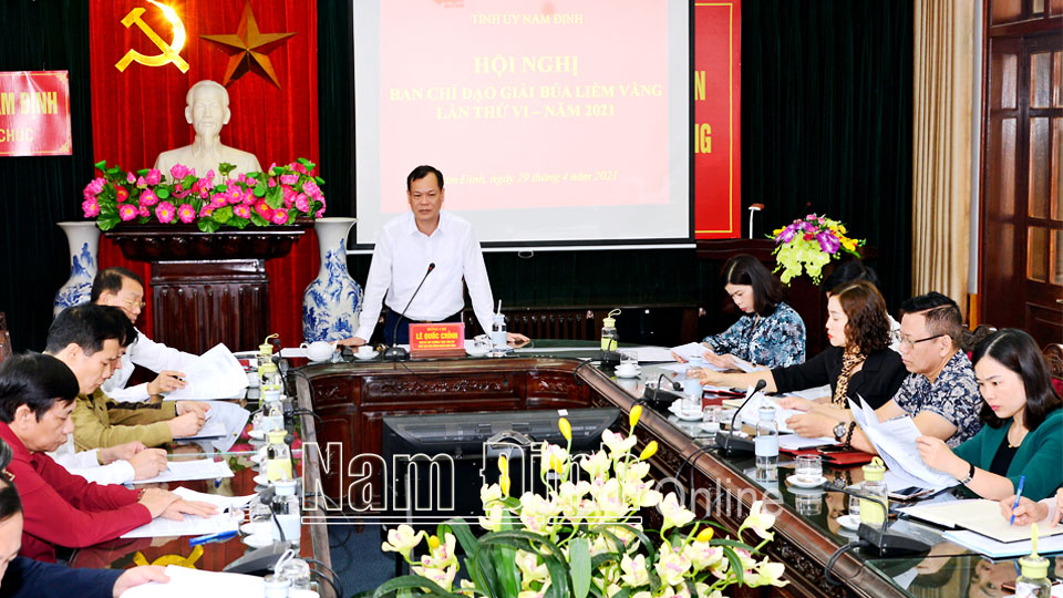 Đồng chí Lê Quốc Chỉnh, Phó Bí thư Thường trực Tỉnh ủy, Chủ tịch HĐND tỉnh, Trưởng Ban chỉ đạo Giải của tỉnh năm 2021 phát biểu tại hội nghị.