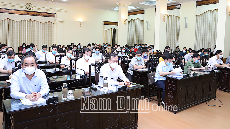 Các đại biểu dự hội nghị.