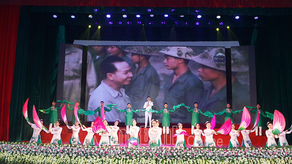 Chương trình nghệ thuật tại Lễ kỷ niệm.