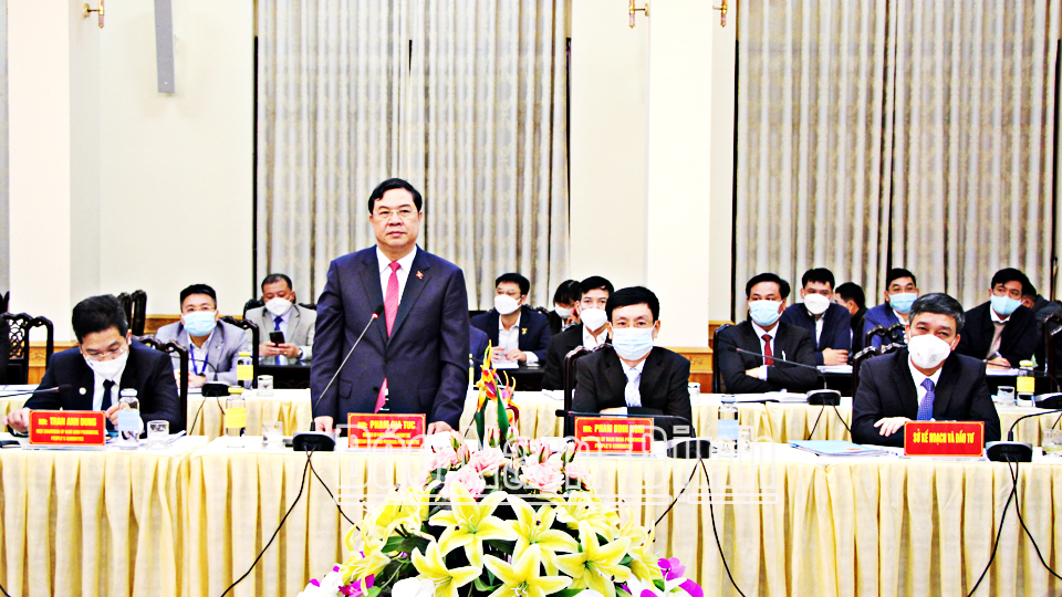 Đồng chí Phạm Gia Túc, Uỷ viên BCH Trung ương Đảng, Bí thư Tỉnh ủy phát biểu tại buổi làm việc.
