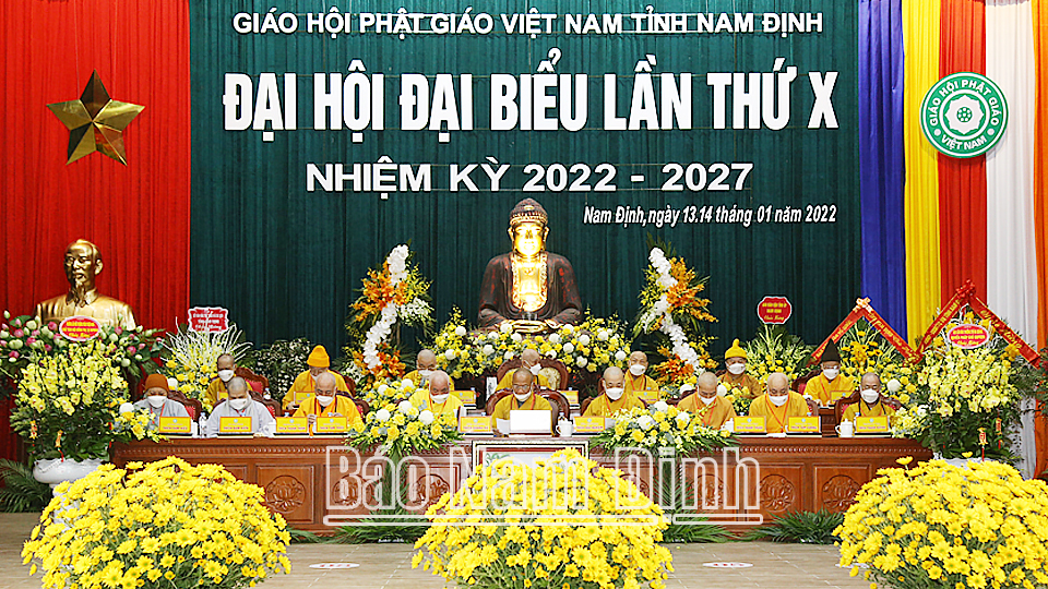 Đoàn Chủ tịch Đại hội.