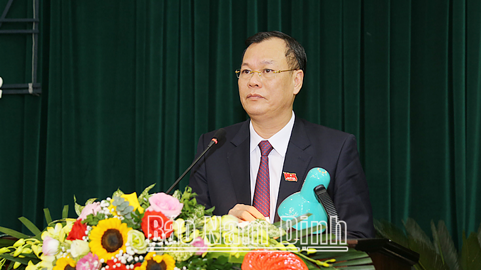Đồng chí Lê Quốc Chỉnh, Phó Bí thư Thường trực Tỉnh ủy, Chủ tịch HĐND tỉnh, Trưởng đoàn Đoàn đại biểu Quốc hội tỉnh phát biểu bế mạc kỳ họp.