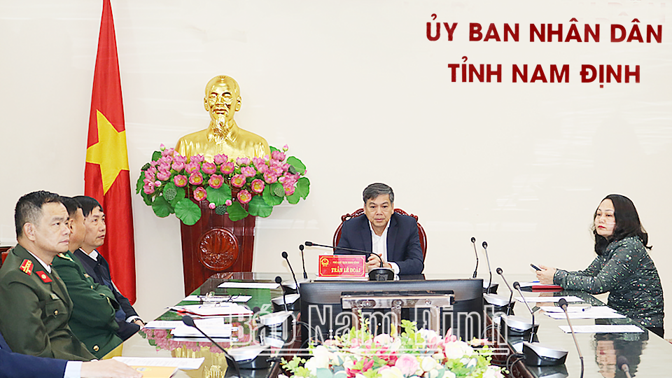 Đồng chí Trần Lê Đoài, TUV, Phó Chủ tịch UBND tỉnh dự hội nghị trực tuyến tại điểm cầu Nam Định